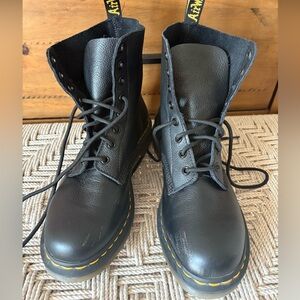 Doc Martens The Original Black Combat Style Boots Lace Up Women's 9 Men's